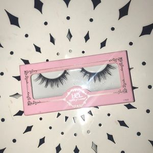 House of lashes featherette